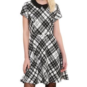 Peter Pan collar plaid black white dress size L